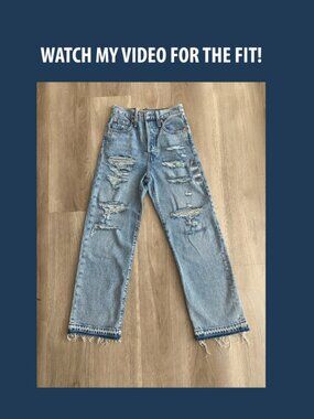Levi’s Ribcage Ultra High Rise Straight Ankle 24 NWT Distressed 90s Denim